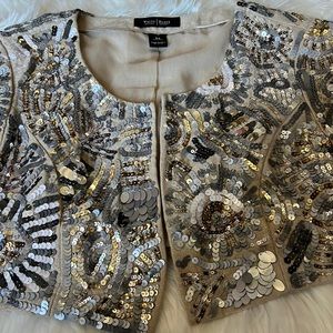 White House Black Market sequins top size XS